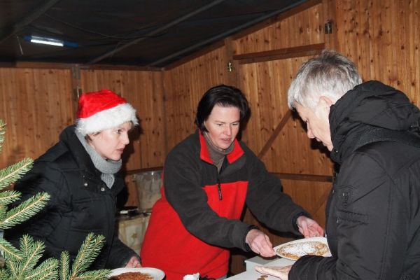 2014-weihnachtsmarkt-19381E0122-6152-DD16-F0B2-5AB8938989DB.jpg